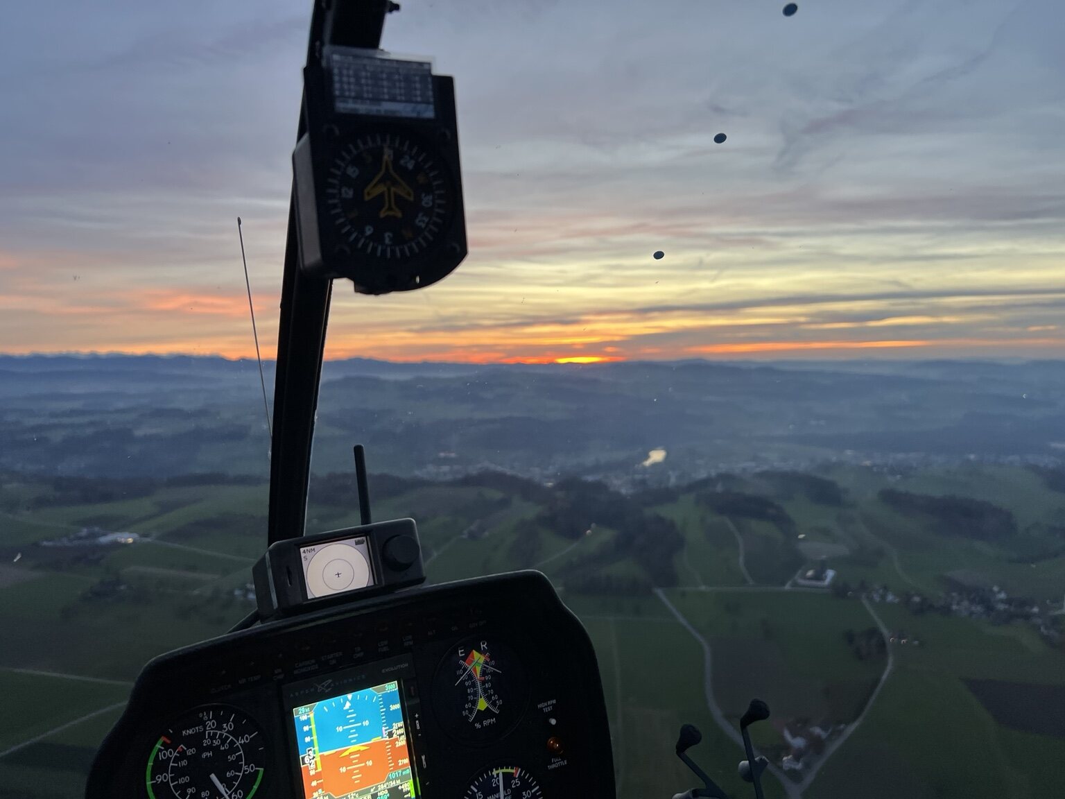 Cockpit im Sonnenuntergang